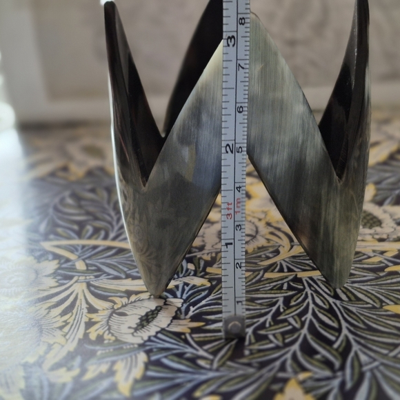 Black and White Zigzag cuf Horn Bracelet - Picture 11 of 11